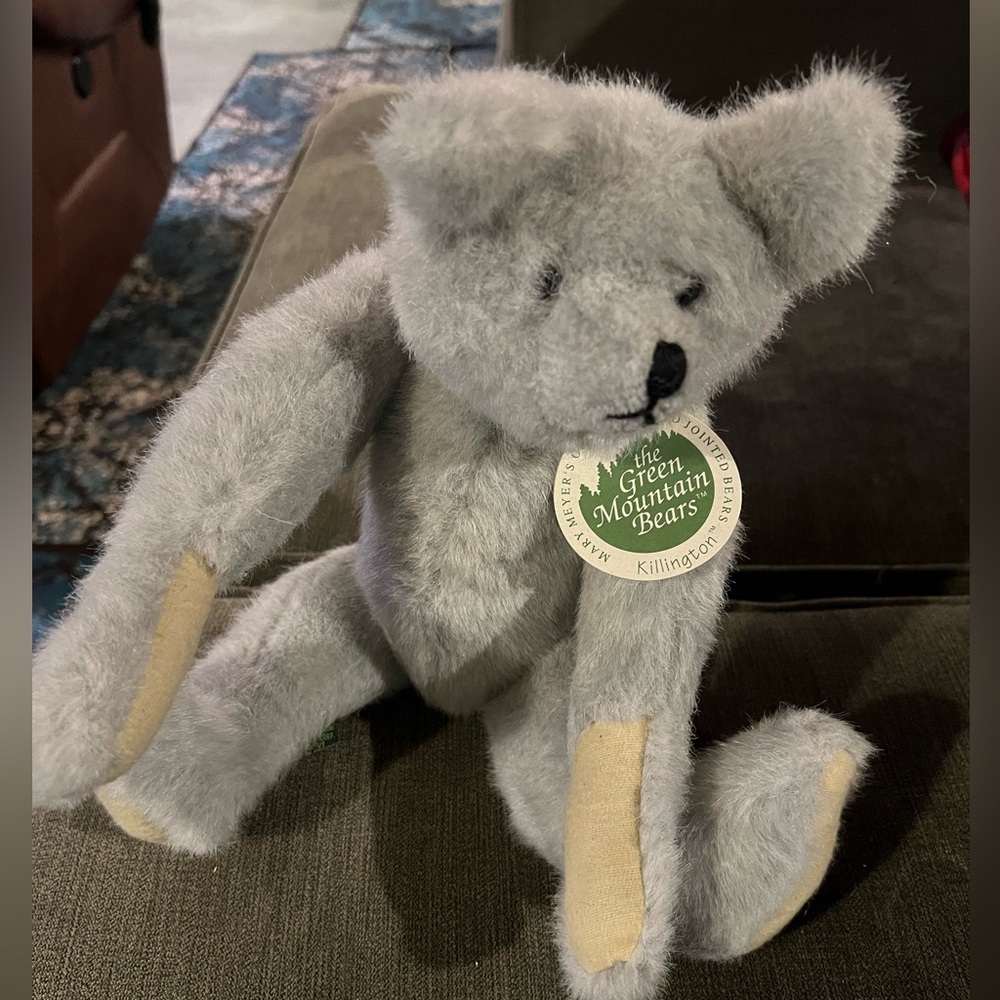 Vintage green mountains bear Killington Mary Meyer teddy bear signed